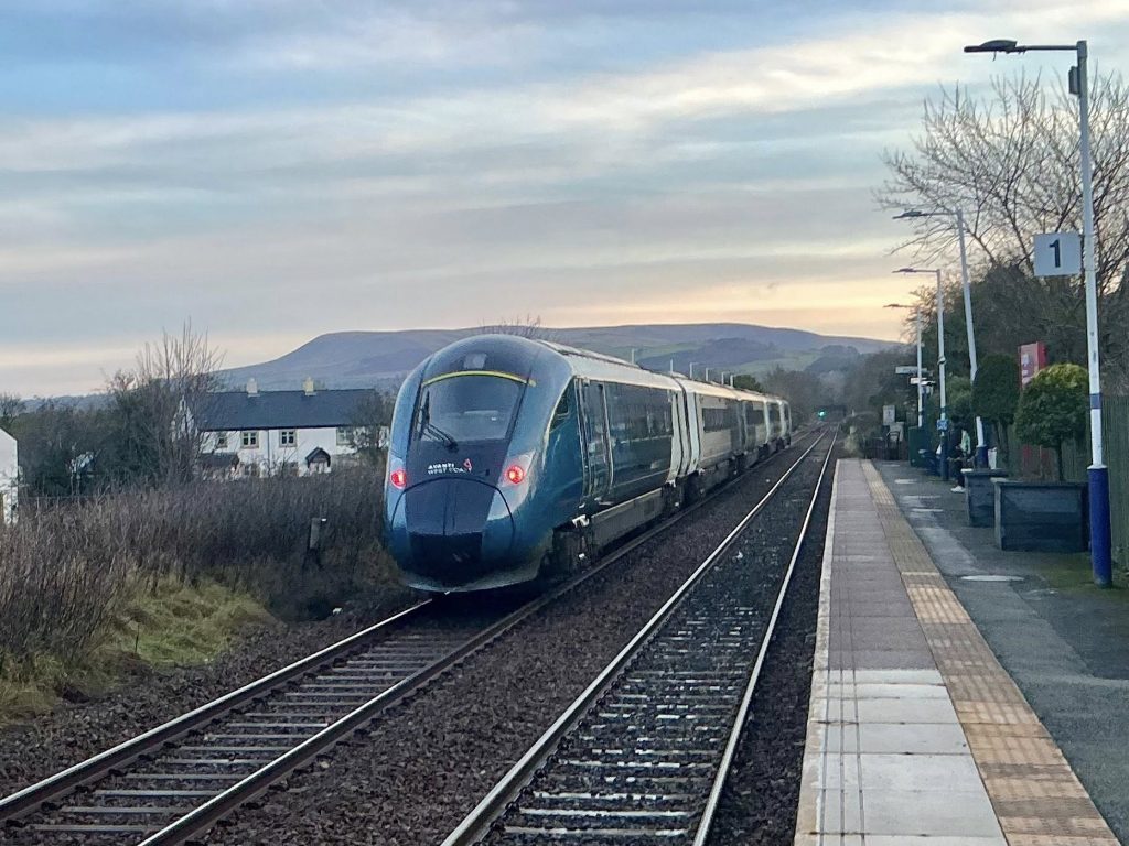 Pic of Class 805 at LHO during Jan 2026 diversions